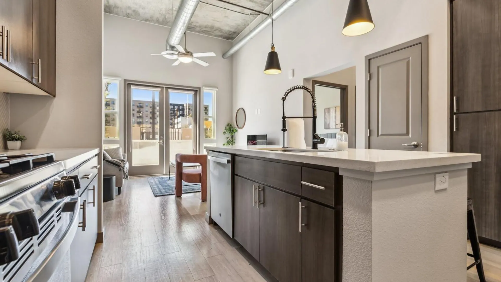 Phx Roro Gym Pool Pets Parking #15 Cozysuites Phoenix Apartment